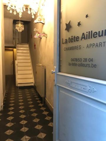 Hotel La Tete Ailleurs Durbuy Exterior foto
